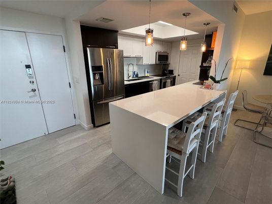 Dining room, Interior, Kitchen, Pendant Lights, Stainless Steel Appliances