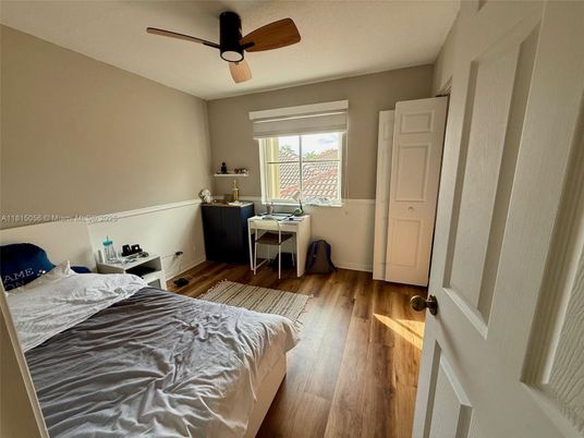 Bedroom, Home Office, Interior, Wood Texture Flooring