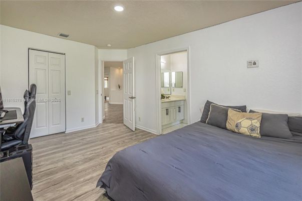 Bathroom, Bedroom, Interior, Recessed Lighting, Wood Texture Flooring