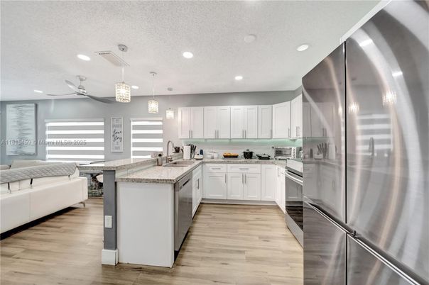 Interior, Kitchen, Living room, Pendant Lights, Recessed Lighting, Stainless Steel Appliances, Wood Texture Flooring