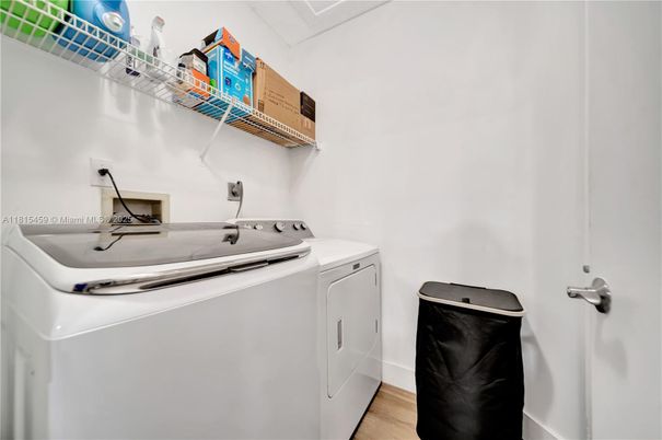 Interior, Washer, Wood Texture Flooring