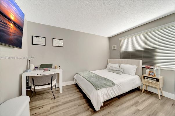 Bedroom, Home Office, Interior, Wood Texture Flooring