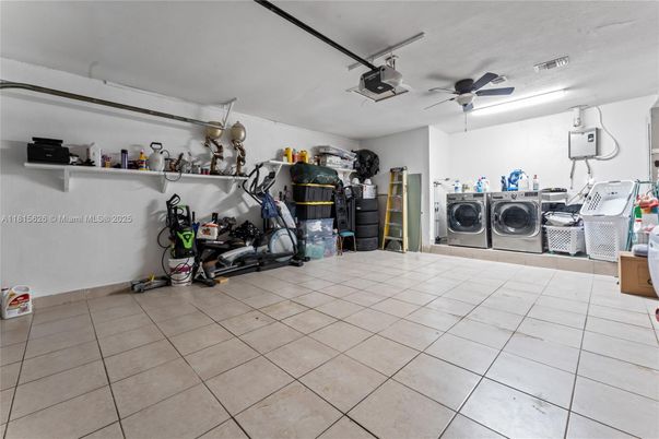 Garage, Interior, Washer
