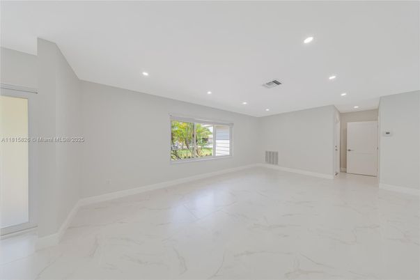 Empty room, Interior, Marble, Recessed Lighting