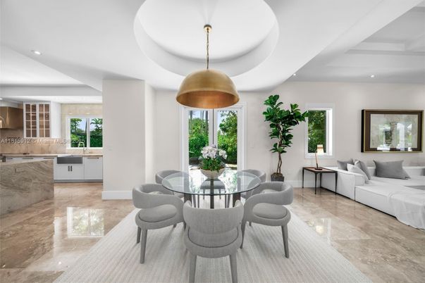 Dining room, Interior, Kitchen, Living room, Pendant Lights, Recessed Lighting