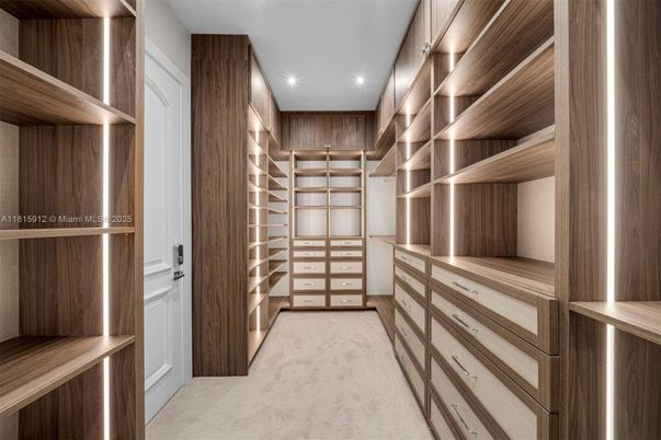 Interior, Recessed Lighting, Walk-in Closets