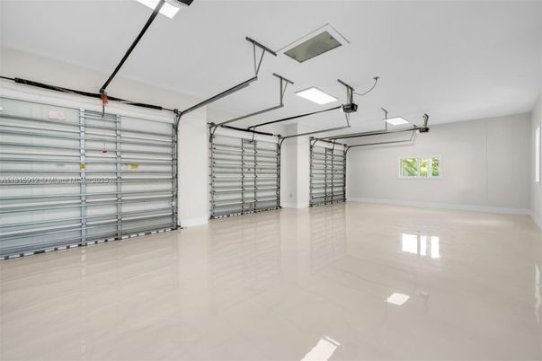 Garage, Interior