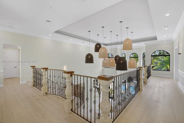 Interior, Pendant Lights, Recessed Lighting, Wood Texture Flooring