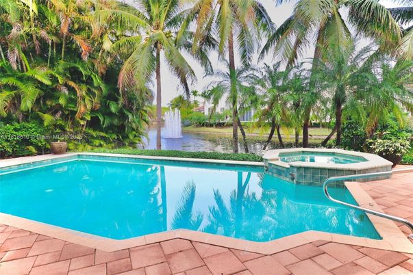 Exterior, Pool, Water