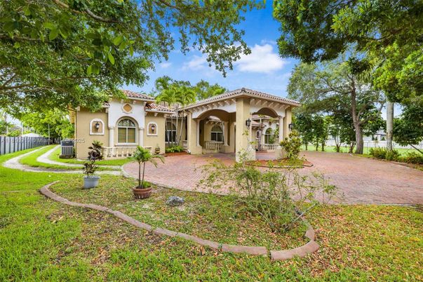 Backyard, Exterior, Facade, Spanish Mediterranean