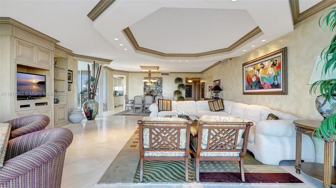 Dining room, Interior, Living room, Pendant Lights, Recessed Lighting