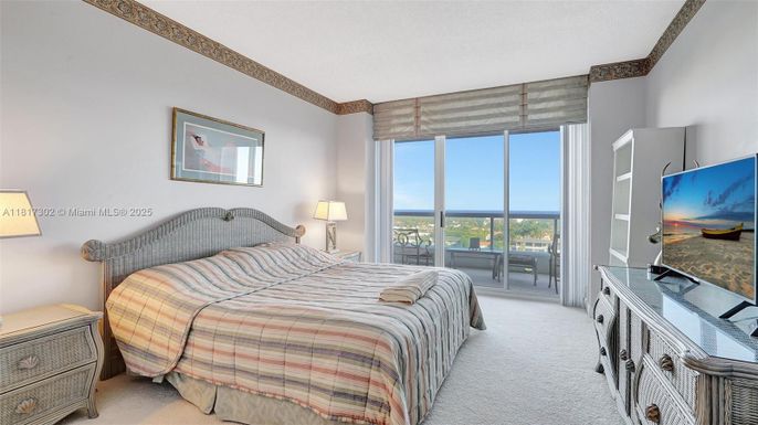 Bedroom, Interior, Water