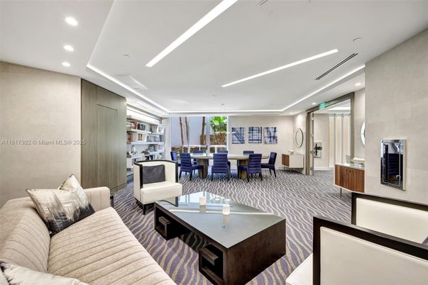 Dining room, Interior, Living room, Recessed Lighting
