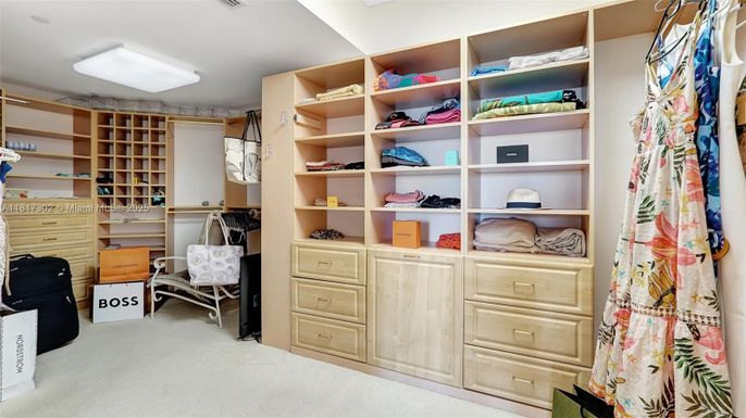 Interior, Walk-in Closets