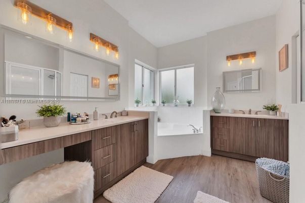 Bathroom, Dual Sink Vanities, Interior, Wood Texture Flooring