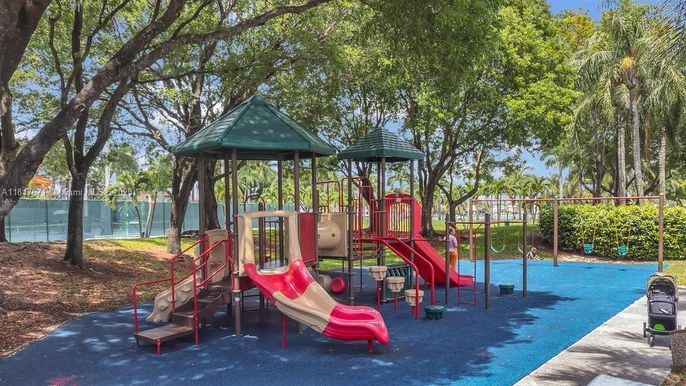 Backyard, Exterior, Playground