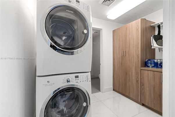 Interior, Utility Closets, Washer