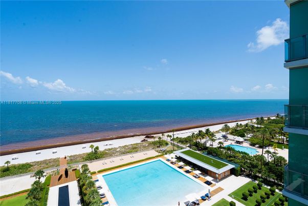 Exterior, Pool, Water