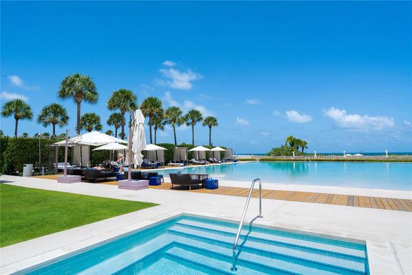 Exterior, Pool, Water