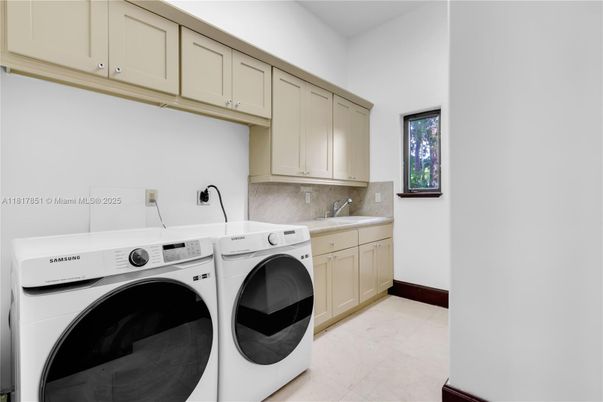 Interior, Washer