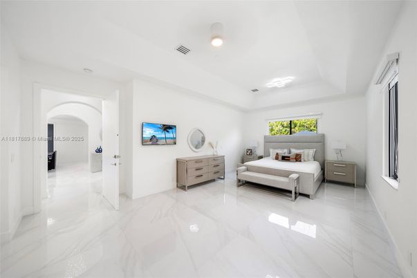 Bedroom, Interior, Marble, Recessed Lighting