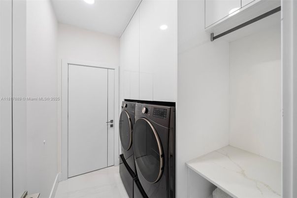 Interior, Recessed Lighting, Utility Closets, Washer