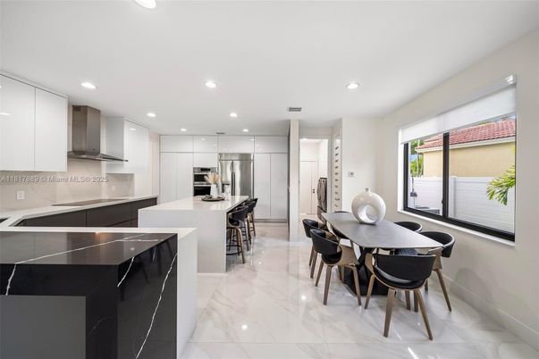 Dining room, Interior, Kitchen, Marble, Recessed Lighting, Stainless Steel Appliances