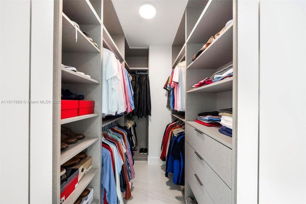 Interior, Recessed Lighting, Walk-in Closets