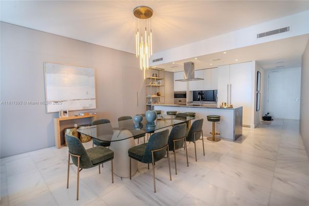 Dining room, Interior, Kitchen, Marble, Pendant Lights, Recessed Lighting