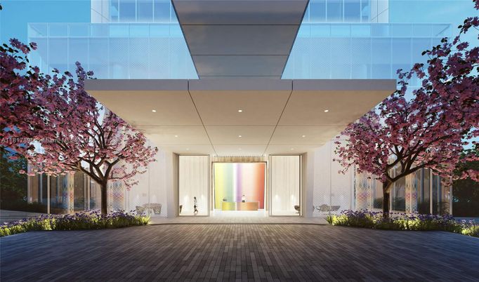 Exterior, Facade, Modern