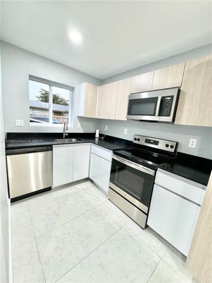 Interior, Kitchen, Marble, Recessed Lighting, Stainless Steel Appliances
