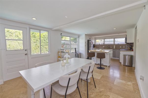 Dining room, Interior, Kitchen, Recessed Lighting