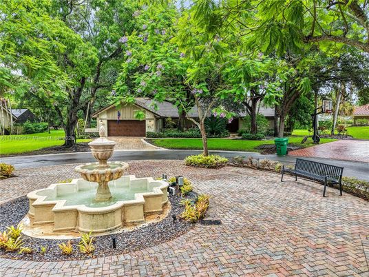 Backyard, Detached Garage, Exterior