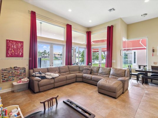 Dining room, Interior, Living room, Recessed Lighting, Water