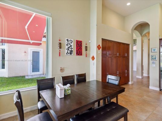 Dining room, Interior, Recessed Lighting