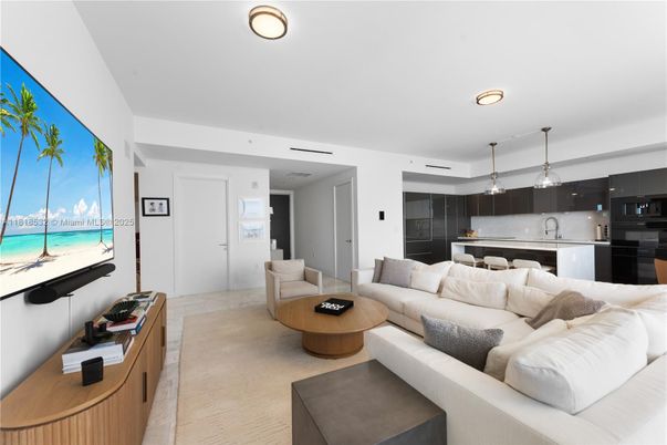 Interior, Kitchen, Living room, Pendant Lights, Recessed Lighting