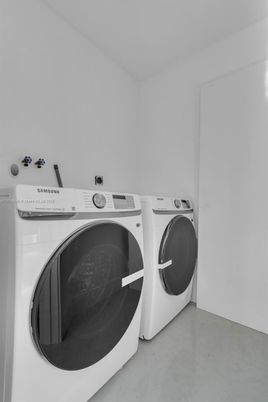 Interior, Washer