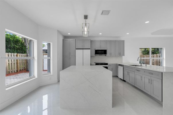 Interior, Kitchen, Pendant Lights, Recessed Lighting, Stainless Steel Appliances