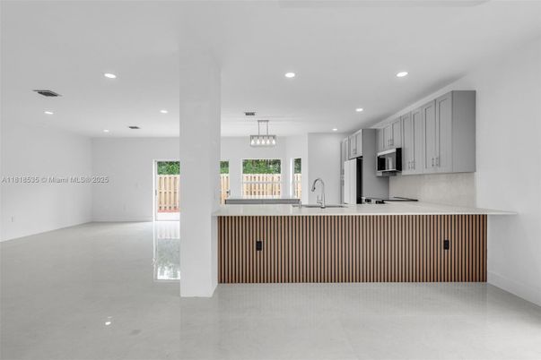 Interior, Kitchen, Pendant Lights, Recessed Lighting