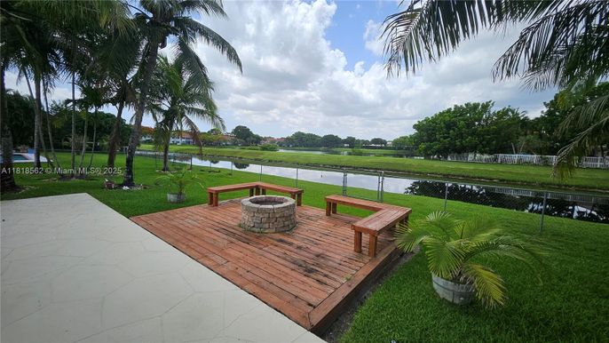 Exterior, Water