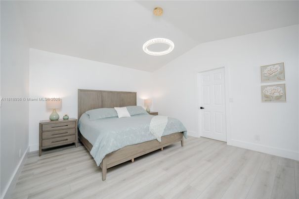 Bedroom, Interior, Pendant Lights, Wood Texture Flooring