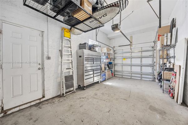 Garage, Interior