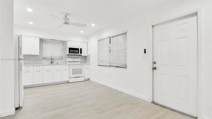 Interior, Kitchen, Recessed Lighting, Wood Texture Flooring