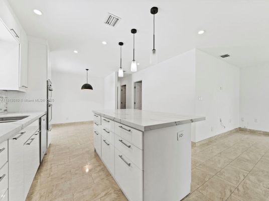 Interior, Kitchen, Pendant Lights, Recessed Lighting