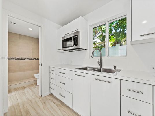 Bathroom, Interior, Kitchen, Recessed Lighting, Wood Texture Flooring