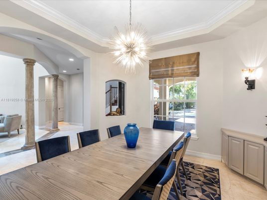 Dining room, Interior, Pendant Lights, Recessed Lighting
