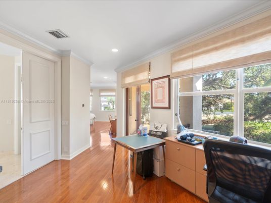 Home Office, Interior, Recessed Lighting, Wood Texture Flooring