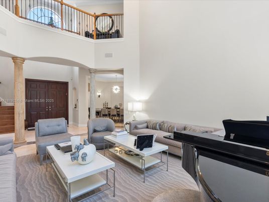 Dining room, Interior, Living room, Pendant Lights