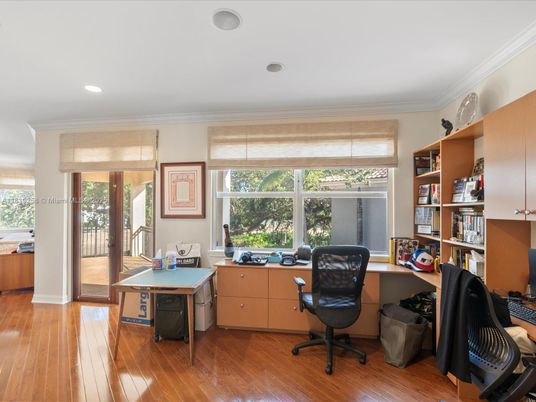 Home Office, Interior, Recessed Lighting, Wood Texture Flooring
