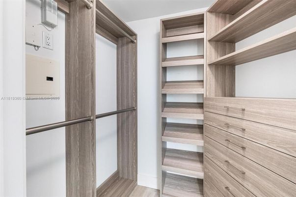 Interior, Walk-in Closets, Wood Texture Flooring